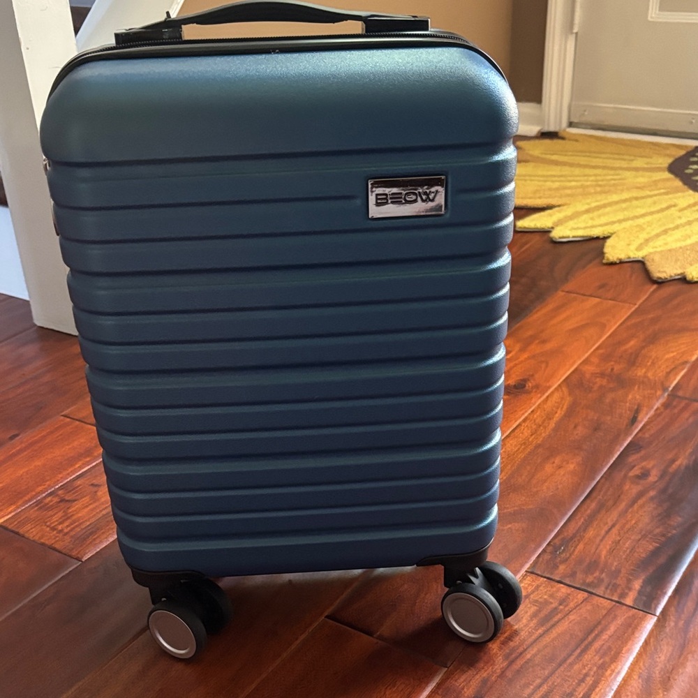 Blue BEOW Hardshell Carry-On Luggage